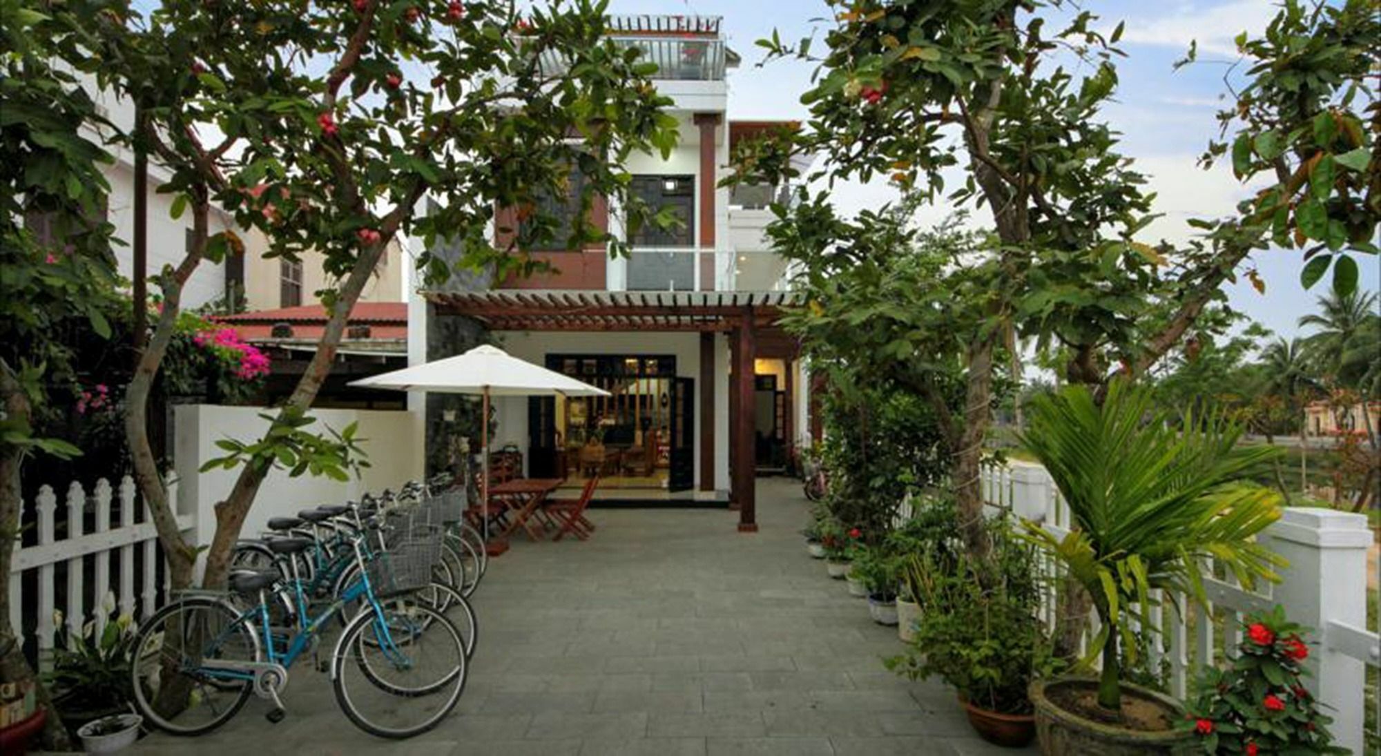 Azalea Homestay Hoi An Eksteriør billede